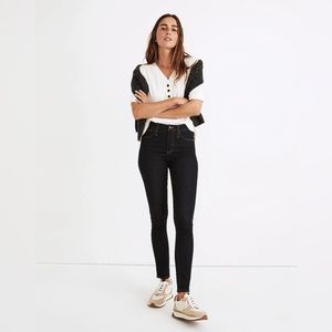 Madewell - EUC - Size 27 - 9" Mid-Rise Roadtripper Jeans in Castell Wash